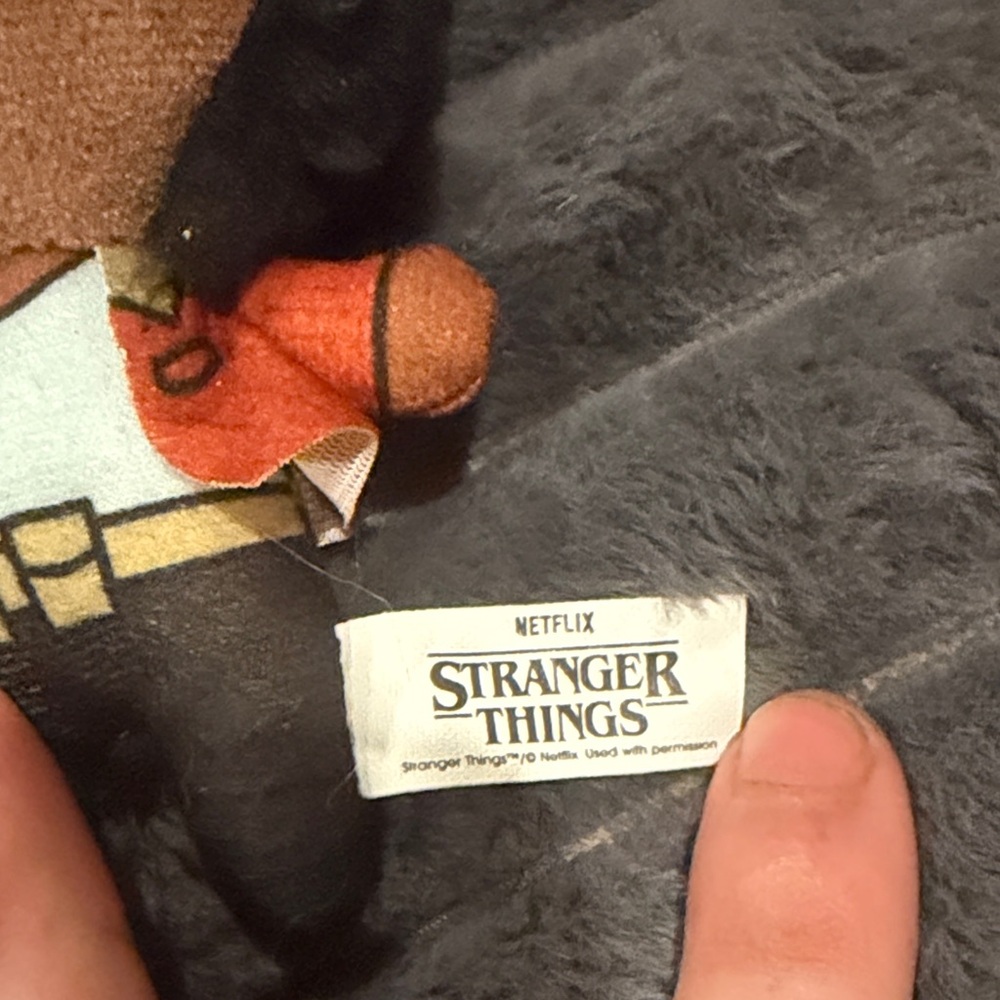 Stranger Things plush keychain Lucas - Picture 2 of 3